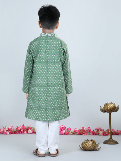Aww Hunnie Boys Printed Cotton Mandarin Collar Kurta & Pajama