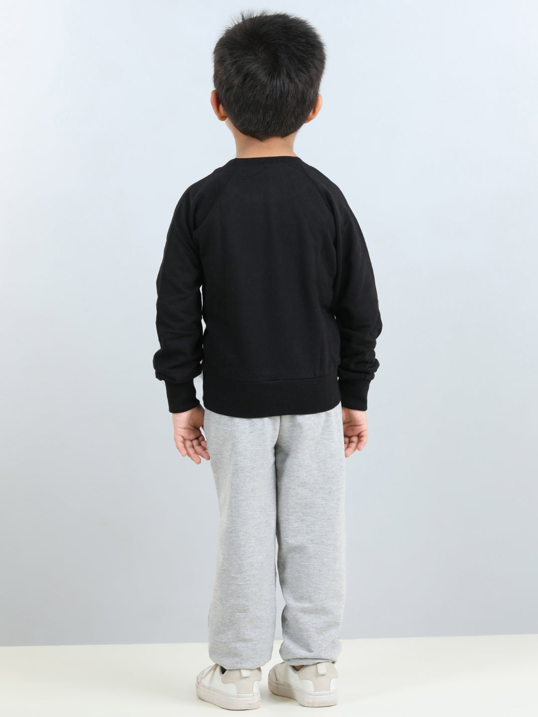Full Sleeves Button Detailed Solid Autumn Winter Wear Sweatshirt & Side Pockets Joggers Set