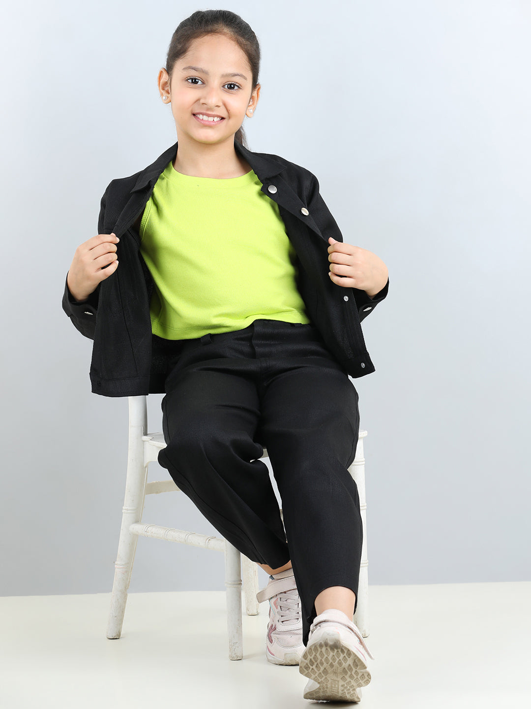 Full Sleeves Solid Front Pockets Jacket & Pant With Crop Top