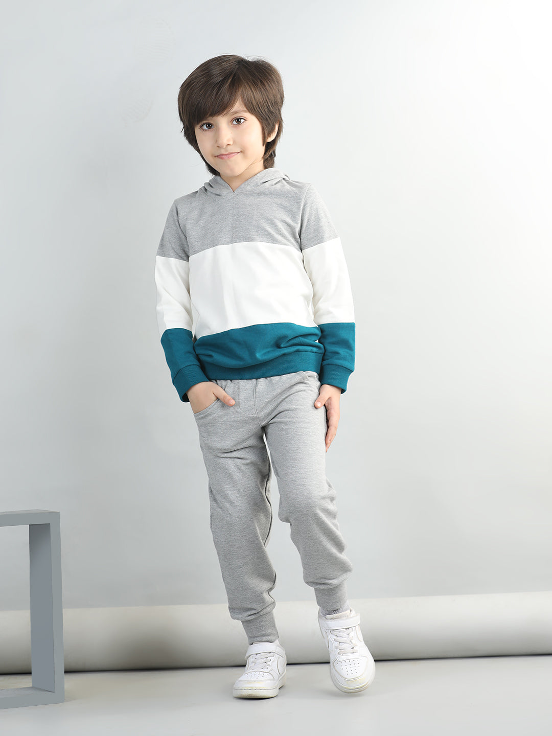 Cotton Looper Full Sleeves Colour Block Hooded Sweatshirt With Solid Joggers
