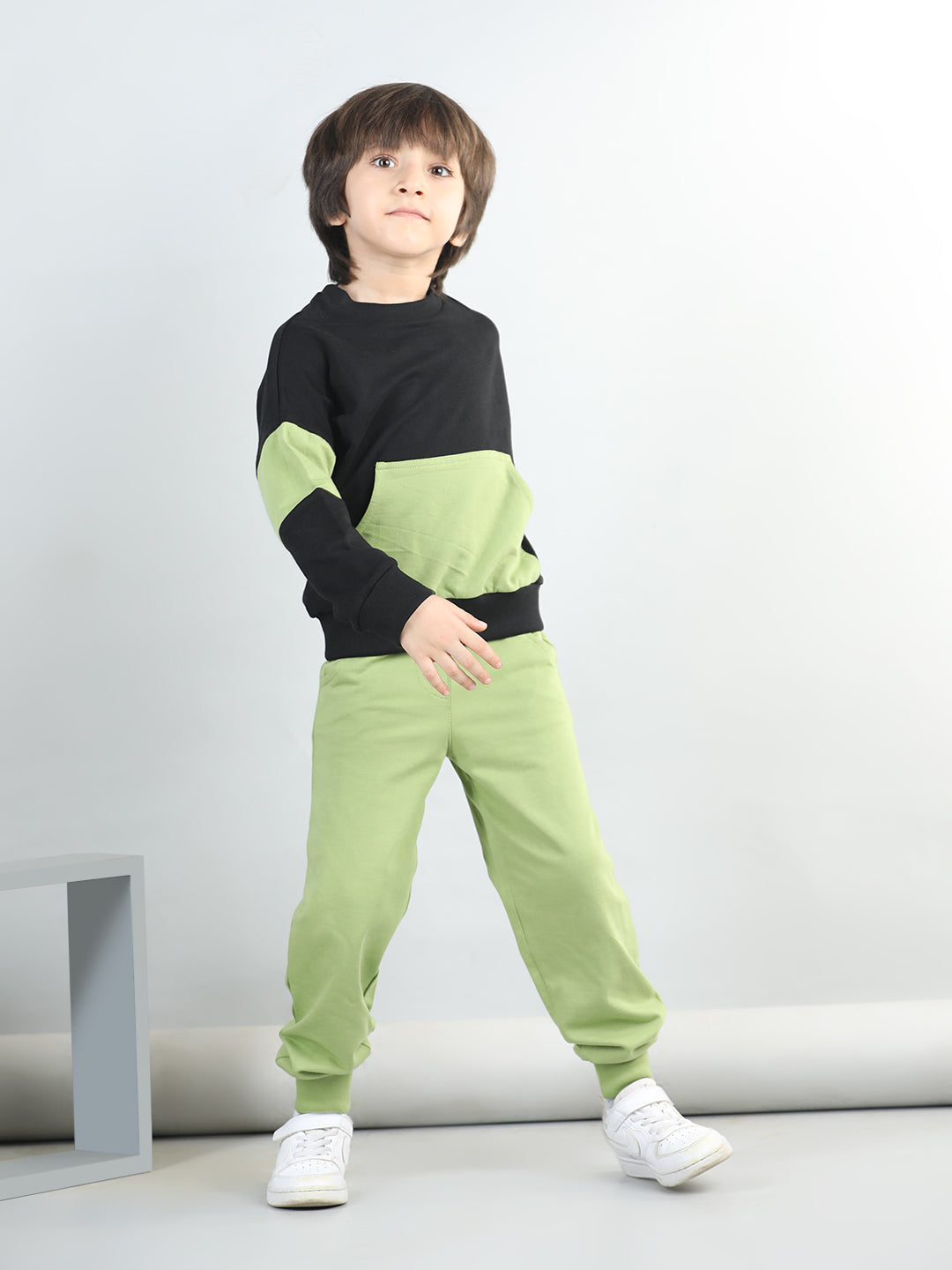Cotton Looper Full Sleeves Colour Block Sweatshirt With Solid Joggers