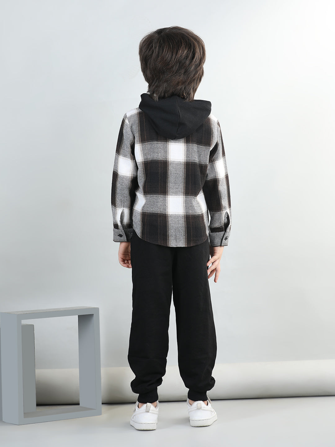 Woollen Blend Full Sleeves Checked Shirt With Solid Joggers