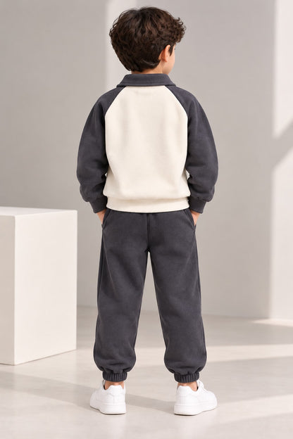 Aww Hunnie Full Sleeves Solid High-Neck Fleece Jogger Set
