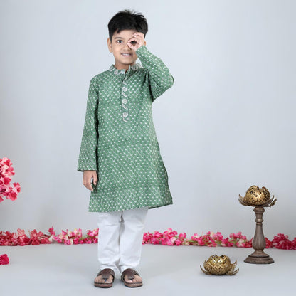 Aww Hunnie Boys Printed Cotton Mandarin Collar Kurta & Pajama