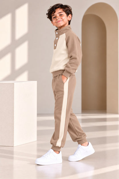 Aww Hunnie Full Sleeves Solid High-Neck Fleece Jogger Set