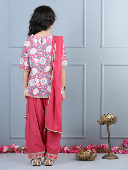 Aww Hunnie Girls Peach Jaipuri Cotton Kurta Salwar Set – Premium Festive Ensemble